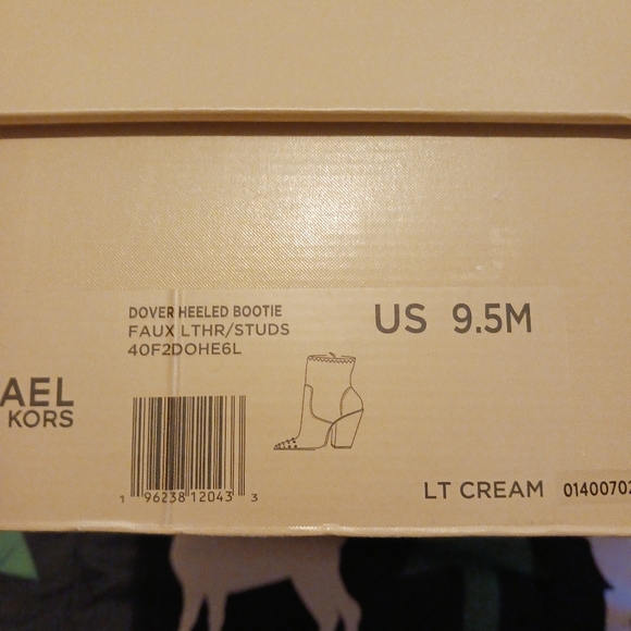 Michael Kors Dover Heeled Booties - Picture 13 of 13